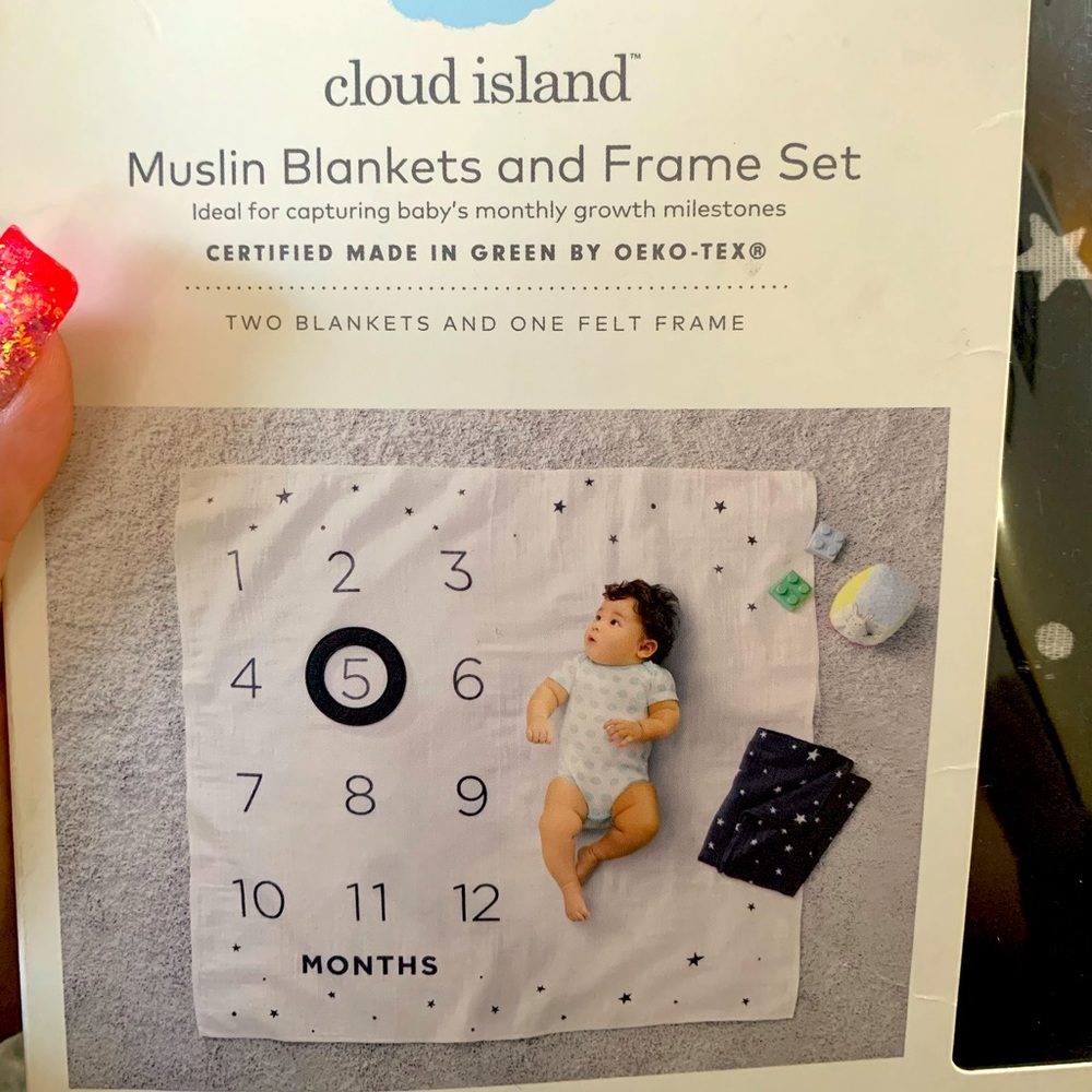 Monthly Muslin Blanket Set